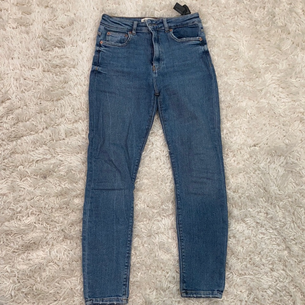Brand new without tags Zara jeans